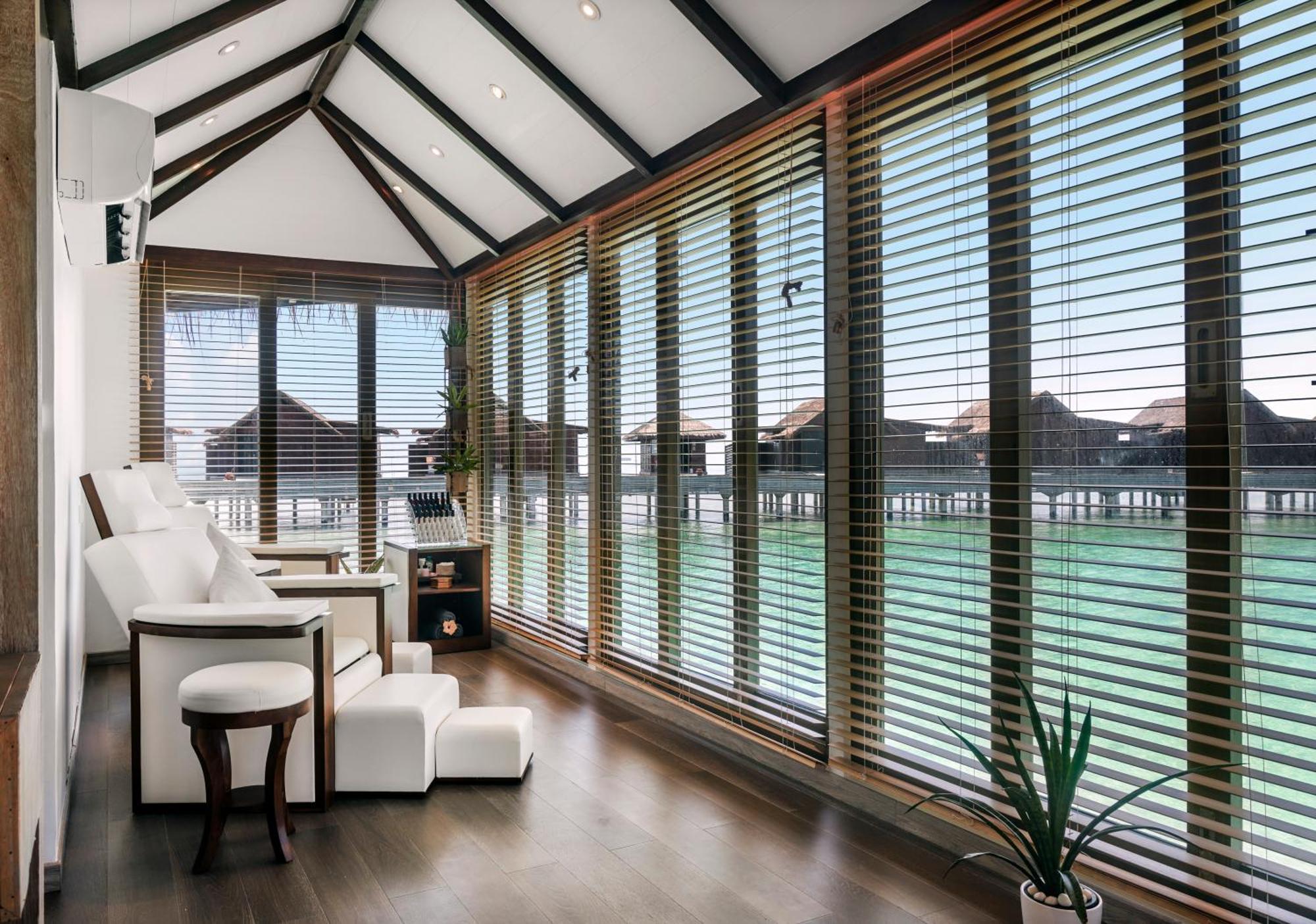 Grand Park Kodhipparu Maldives Hotel Baros Island Kültér fotó